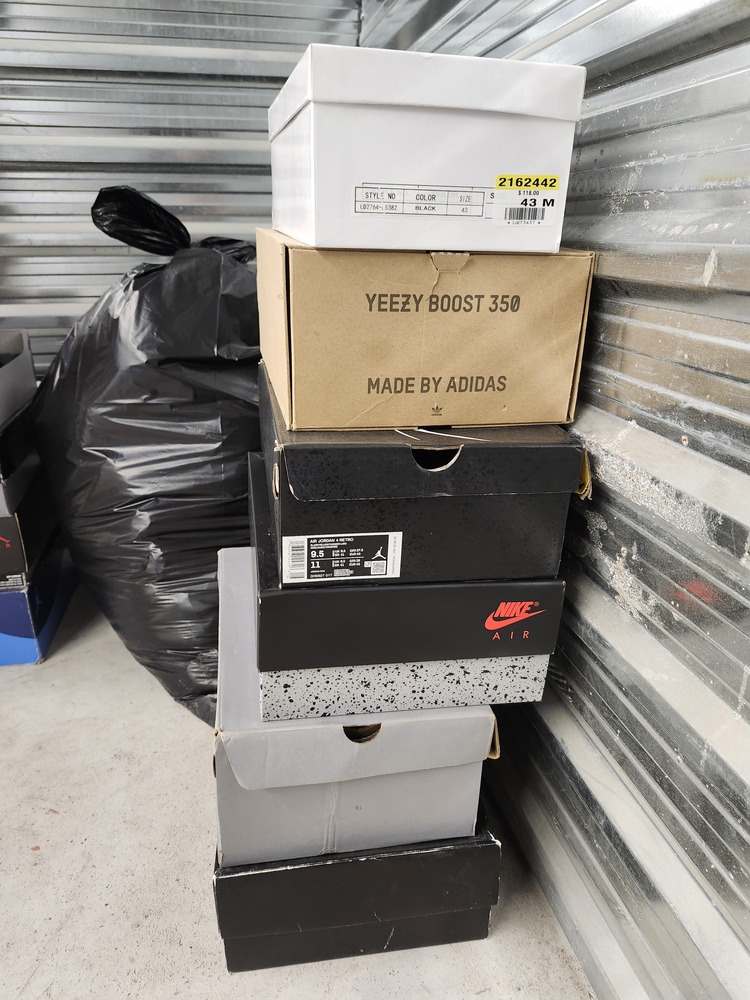 3030 -StorageMart  Kennedy Rd Scarborough  auction IB-8773 20