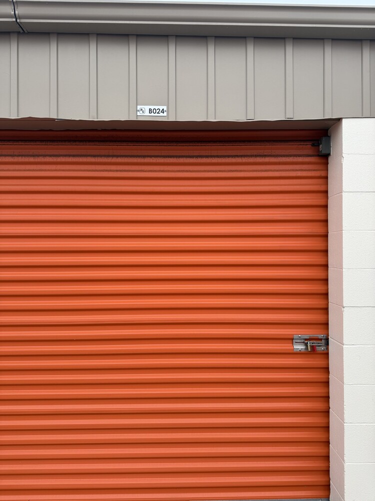 Public Storage P0017 -Derry Rd E  auction IB-2566