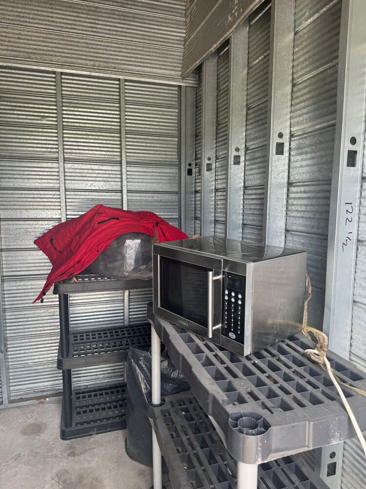 3009 - StorageMart Guided Crt  auction IB-4225