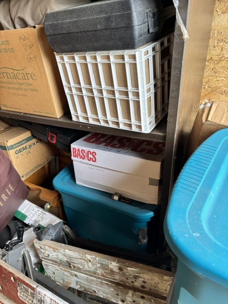 Parksville Qualicum Self Storage  auction IB-8878