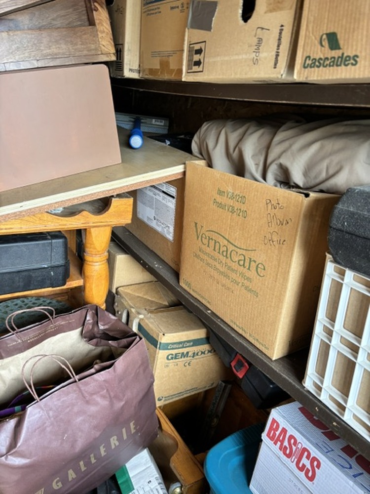 Parksville Qualicum Self Storage  auction IB-8878 10
