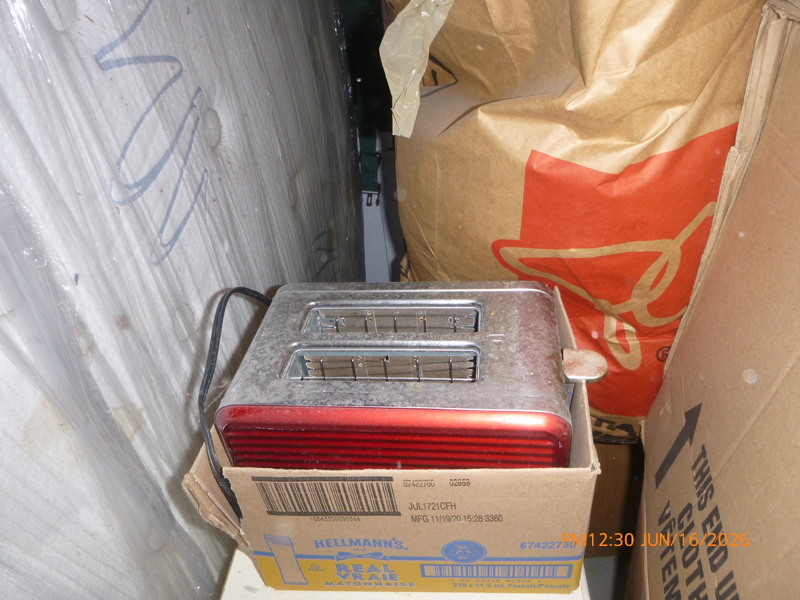 Public Storage P0052 -Montee St-Remi  auction IB-8341 10