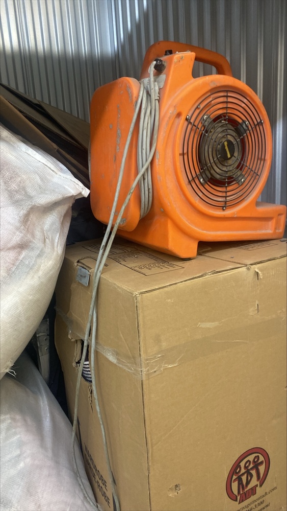 Montreal Mini-Storage - Dollard  auction IB-8542 30