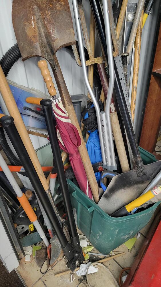 3021 - StorageMart OConnor Drive Toronto  auction IB-8294 70