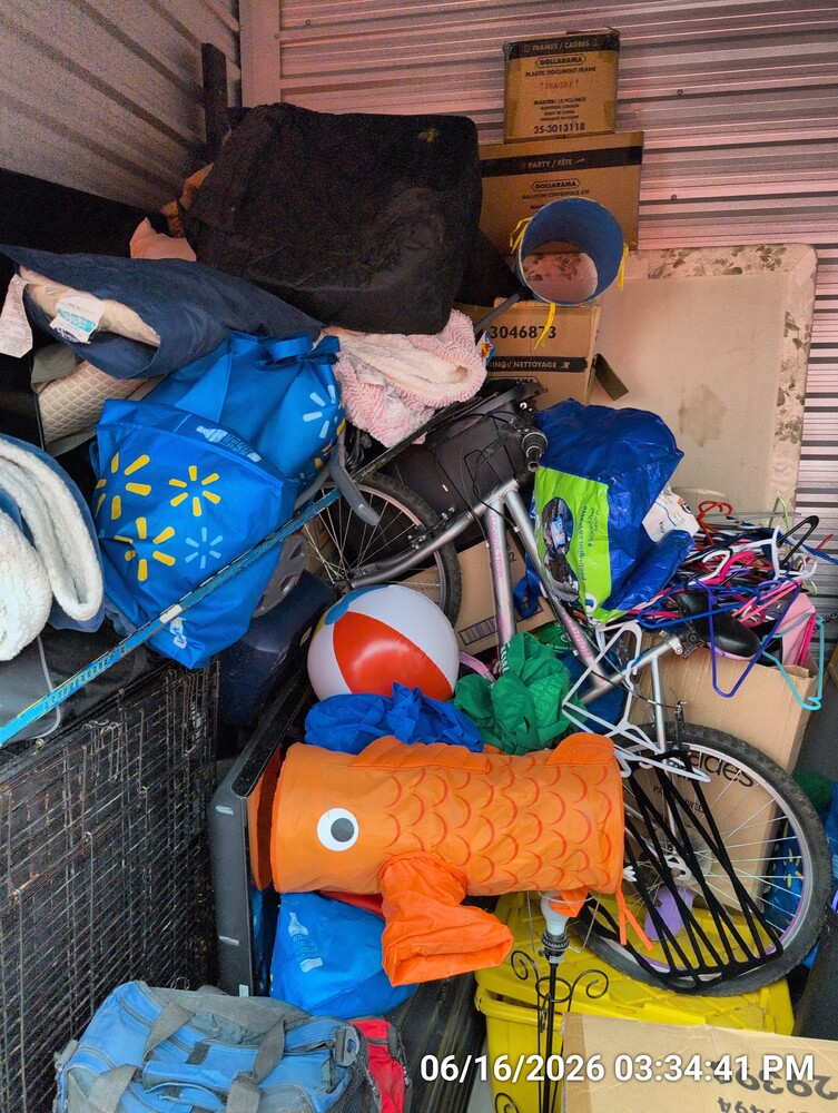 Storage of Barton St  auction IB-9965 60