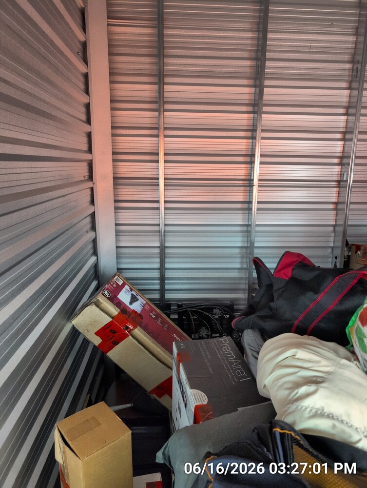 Storage of Barton St  auction IB-8629 10