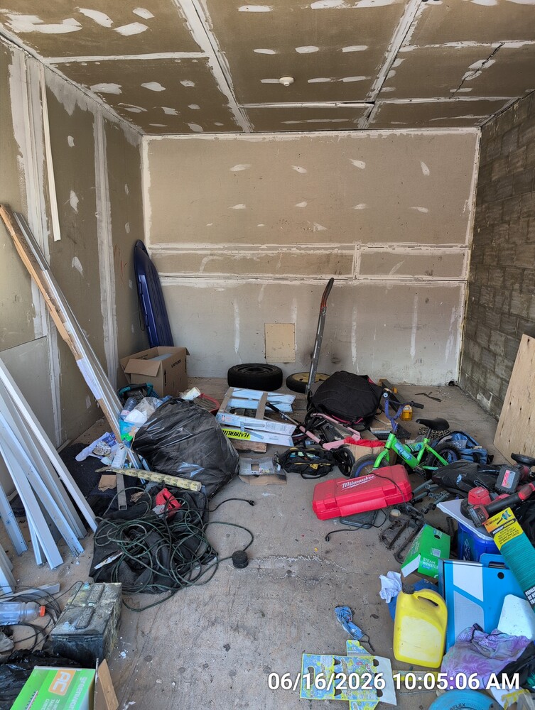 Storage of Stoney Creek  auction IB-4538 20