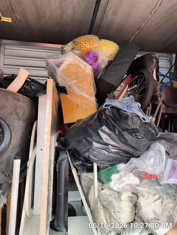 Storage of Stoney Creek  auction IB-4233 90