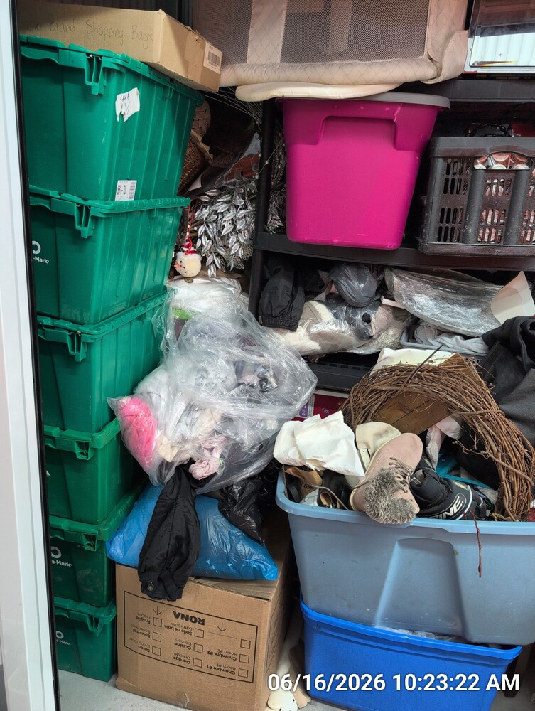 Storage of Stoney Creek  auction IB-4233 100