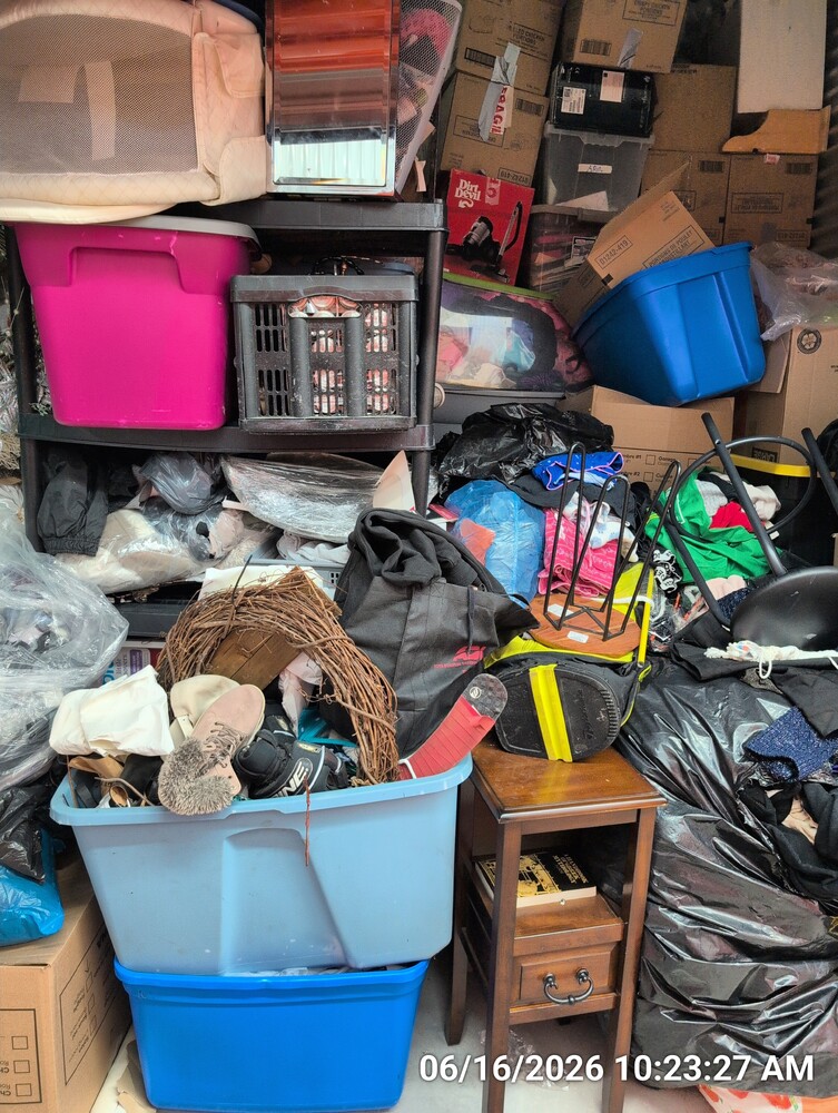 Storage of Stoney Creek  auction IB-4233 110