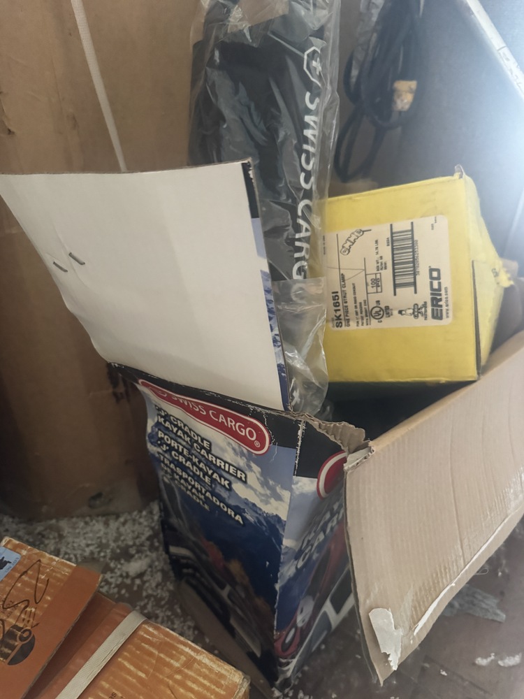 The Storage Store  auction IB-9304 80