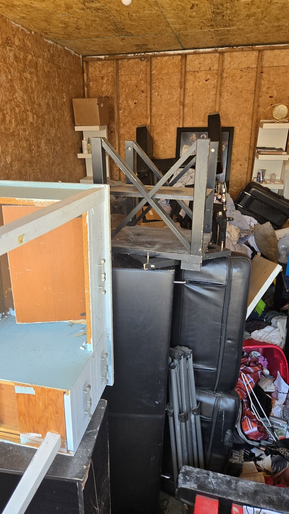 3034 - StorageMart Oshawa  auction IB-8909 50