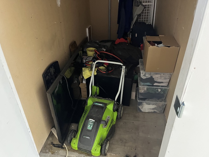 Public Storage P0007 - Arrow Rd  auction IB-2593 10