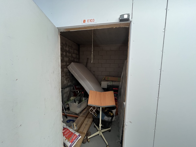 Public Storage P0007 - Arrow Rd  auction IB-7359 50