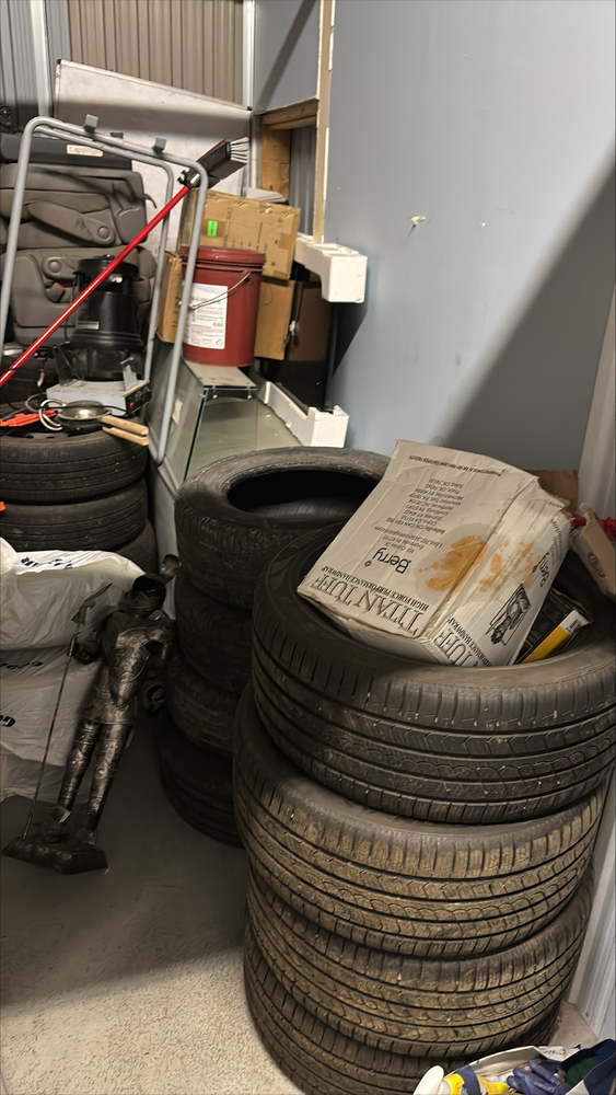 Montreal Mini-Storage - Jarry  auction IB-4115 40