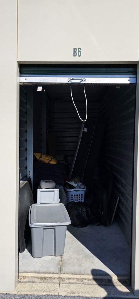 DEStorage.com - Milford   auction IB-8919