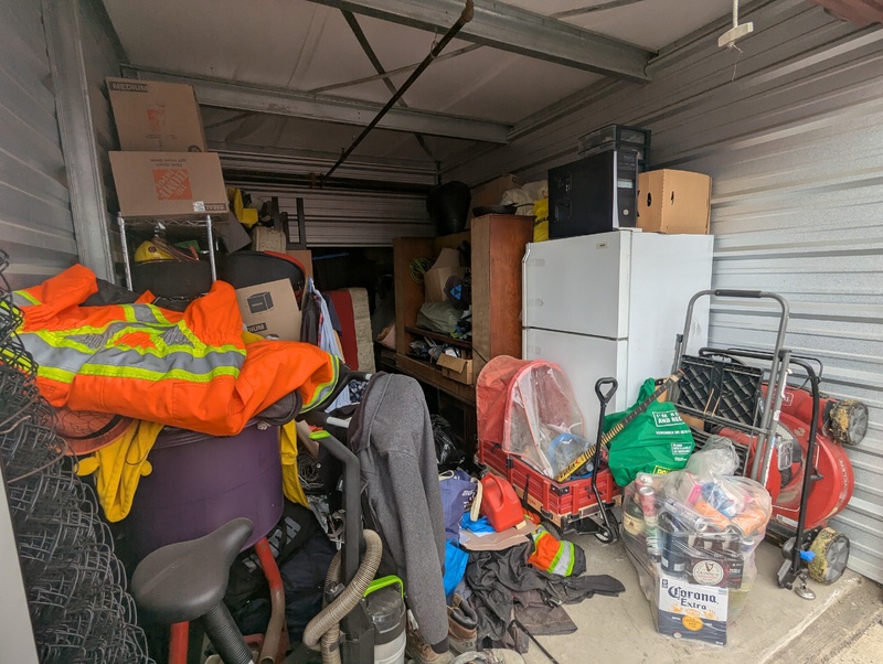 2551 - StorageMart Deerfoot Trail & Yankee Valley  auction IB-7847 30