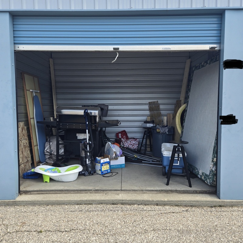 2580 - StorageMart 144 Ave & 127 St  auction IB-5690