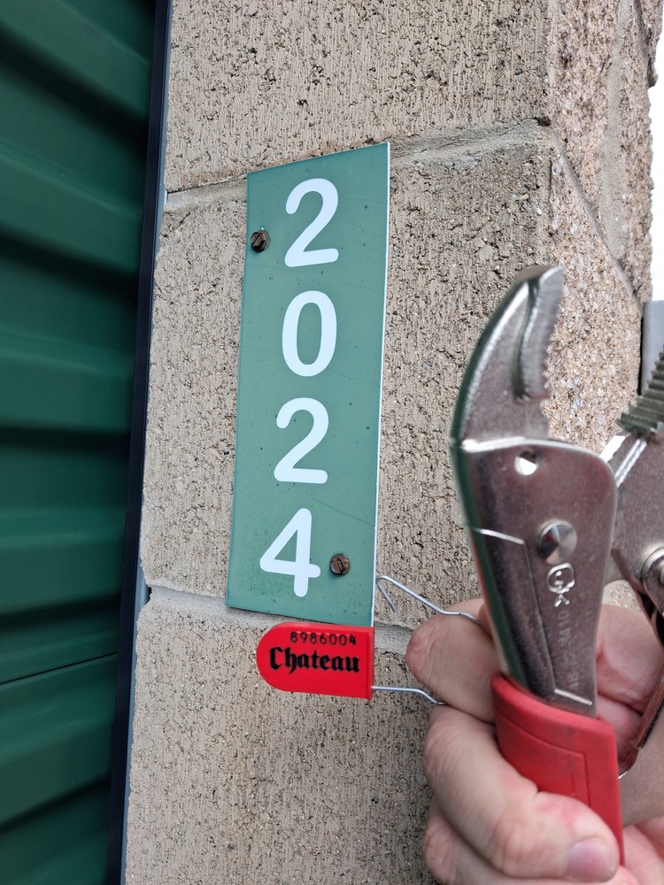 1-800-Self-Storage.com of  Melvindale, Michigan  auction IB-7060 30