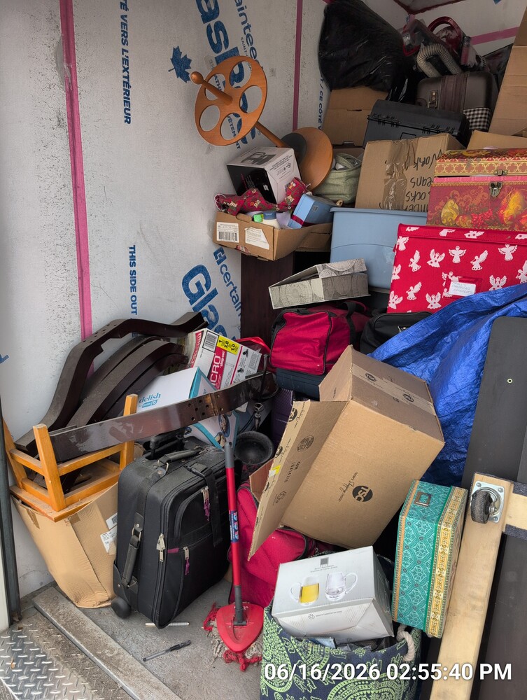 Storage of Barton St  auction IB-3226 10