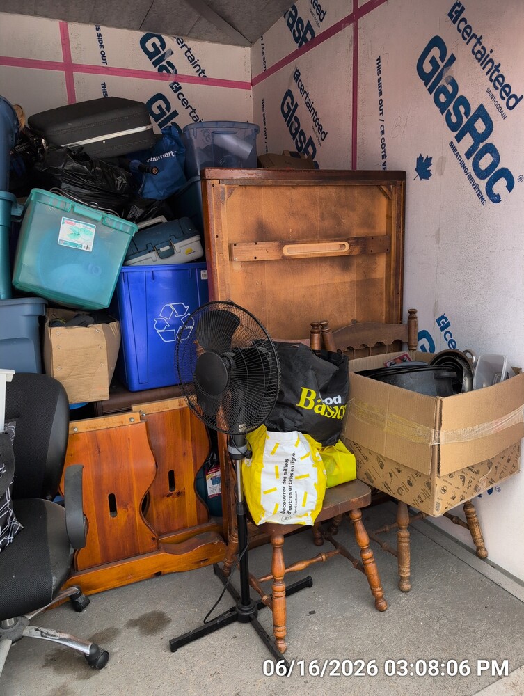 Storage of Barton St  auction IB-3226 140