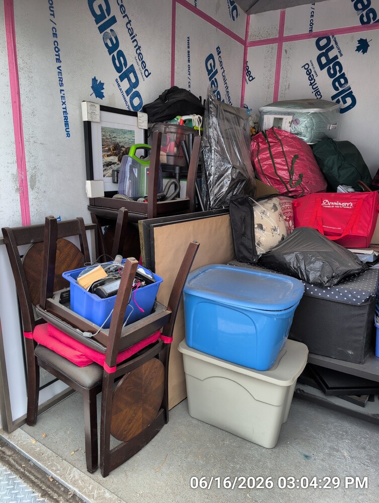 Storage of Barton St  auction IB-3226 160