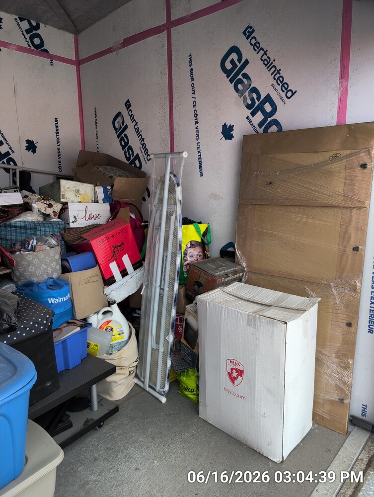 Storage of Barton St  auction IB-3226 170