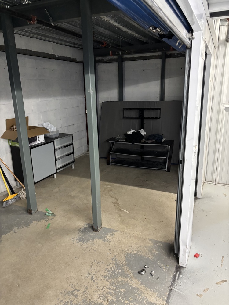 2750 - StorageMart Morrow Rd. Barrie  auction IB-8443 20