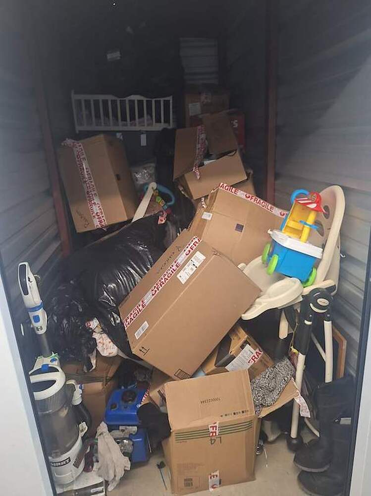 2771 -StorageMart  Wonderland Road North  auction IB-1693 90