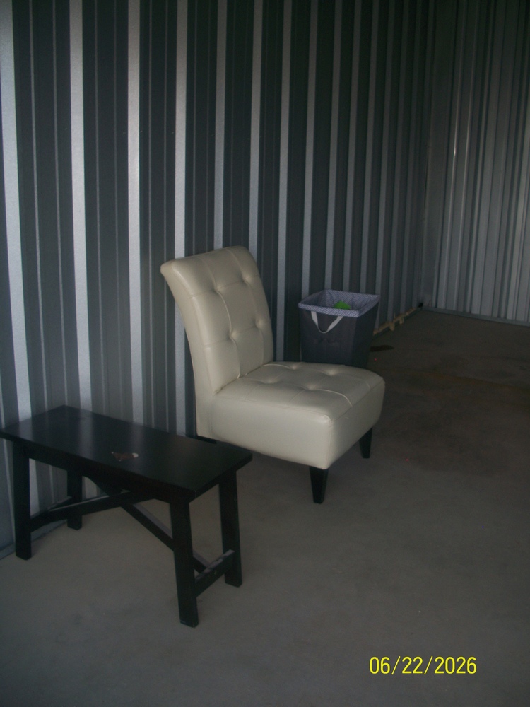 3202 - StorageMart Regina Ave & Lewvan   auction IB-8551