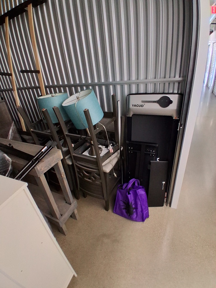1-800-Self-Storage.com on Maple Rd, Troy  auction IB-7186 40