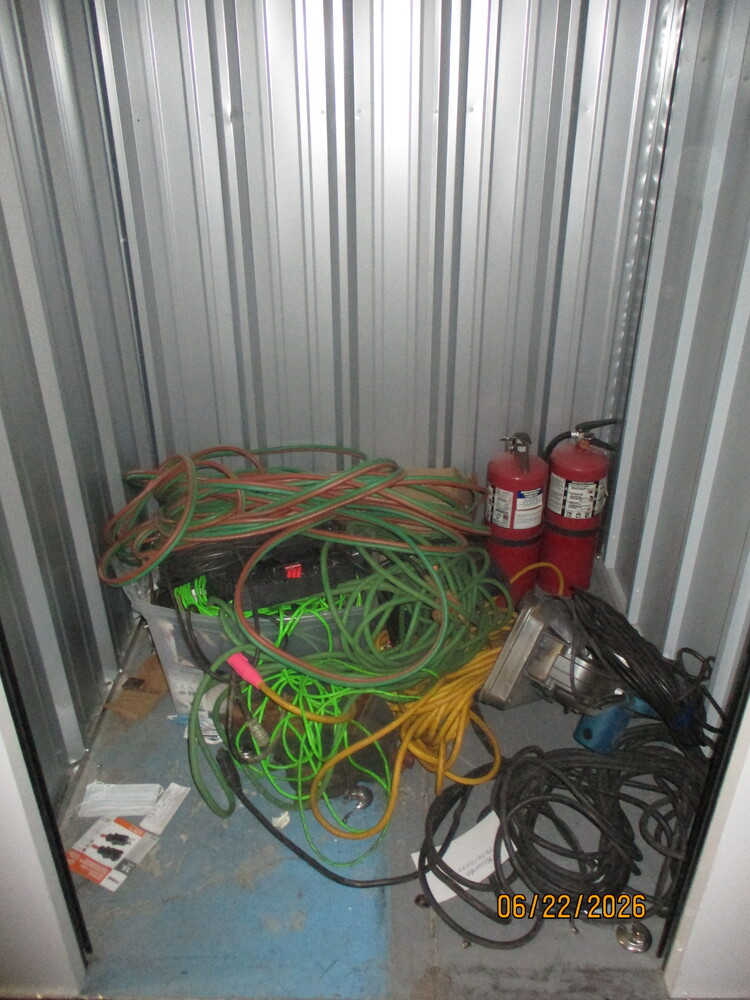 3205 - StorageMart 1st Ave N & Duke St   auction IB-9205 10