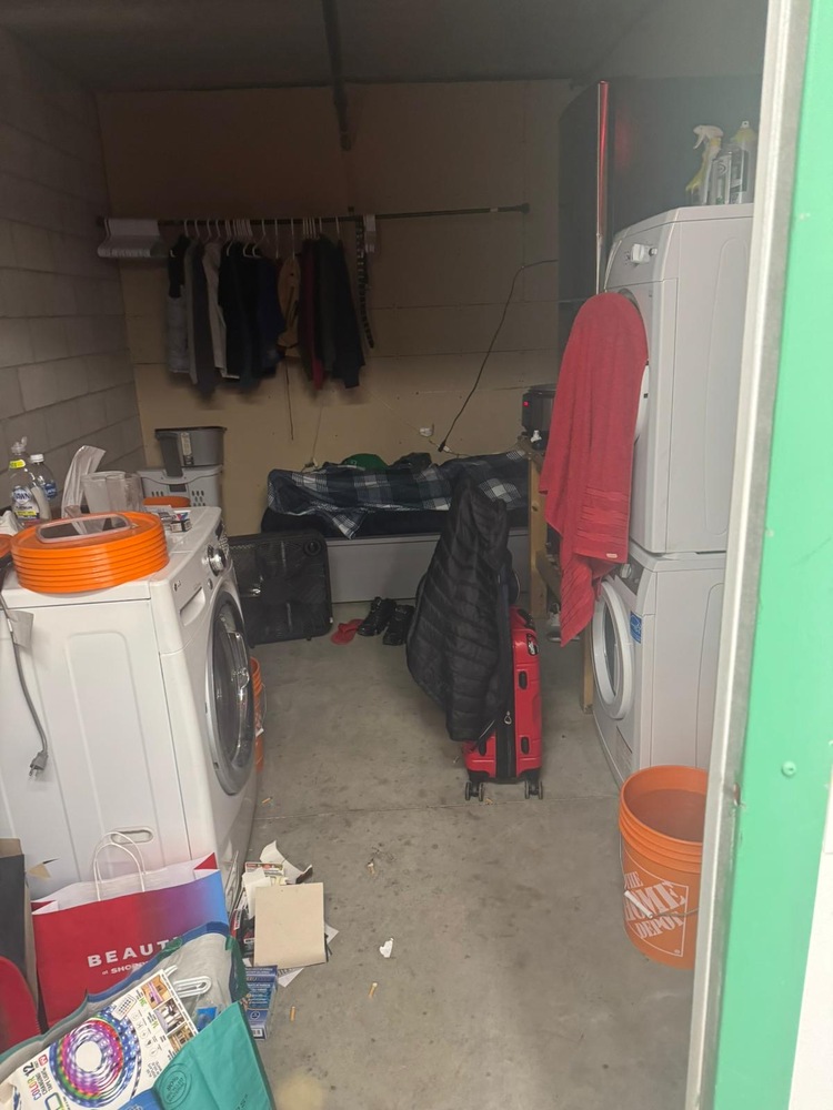3014 - StorageMart Trethewey Dr Toronto  auction IB-4730