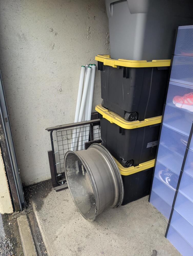 3310 - StorageMart Yellowhead Hwy & Winterburn  auction IB-6565 50
