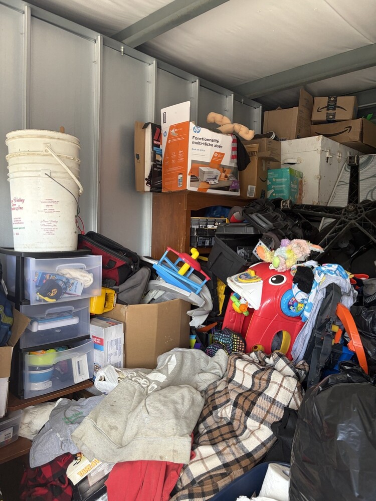 3004 - StorageMart St Thomas  auction IB-9743 40