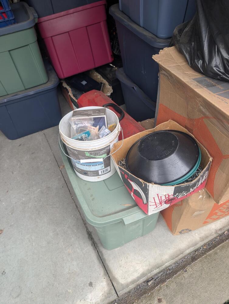 2552 - StorageMart Winterburn RD and 115 Ave  auction IB-4691 30
