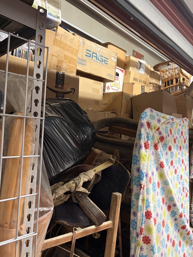 3307-StorageMart 52nd and Peigan Trail  auction IB-4168 10