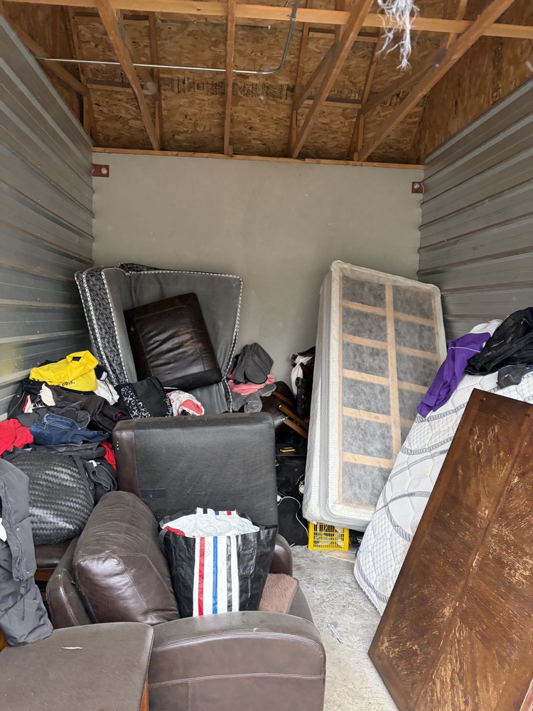3307-StorageMart 52nd and Peigan Trail  auction IB-9845