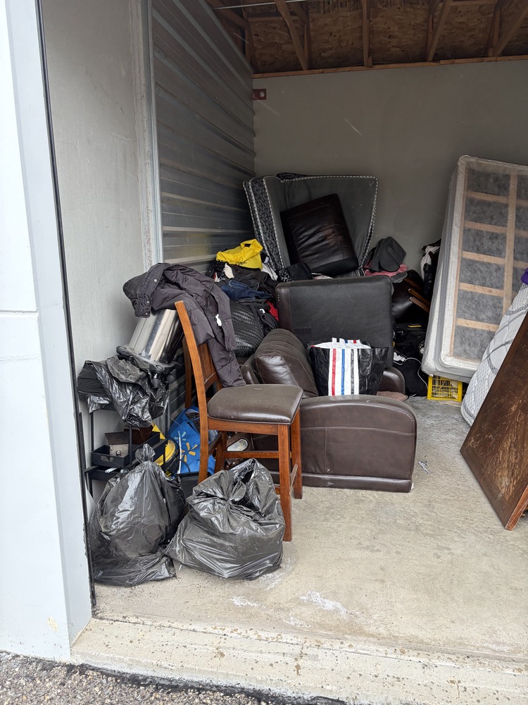 3307-StorageMart 52nd and Peigan Trail  auction IB-9845 40