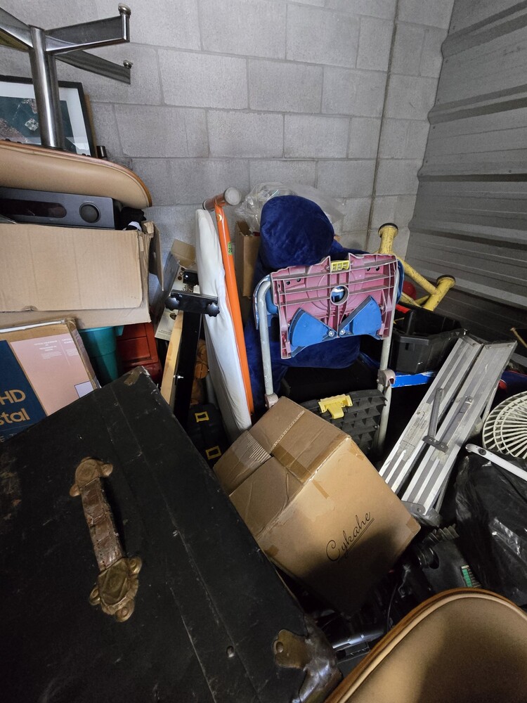 3003 -StorageMart  Adelaide St  auction IB-1238 120