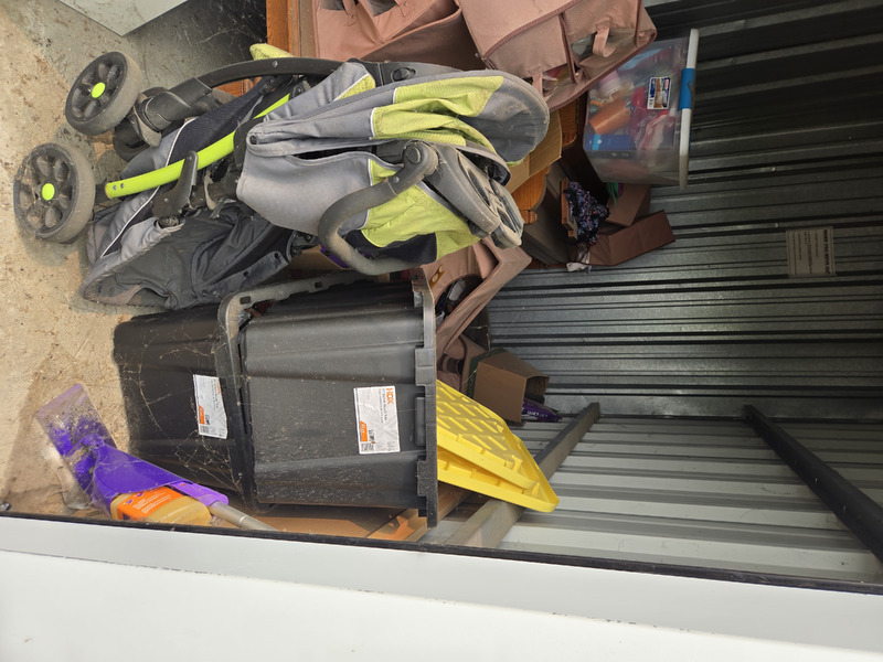 1-800-Self-Storage.com of Grand Blanc  auction IB-6996 30