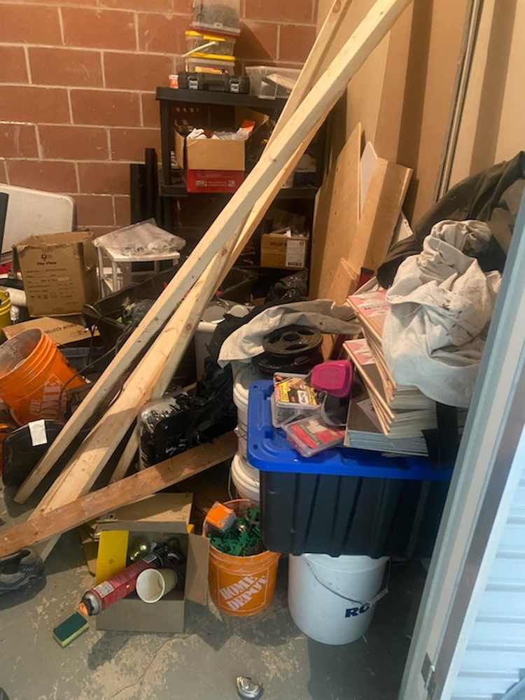 3033 -StorageMart  Pickering   auction IB-5657