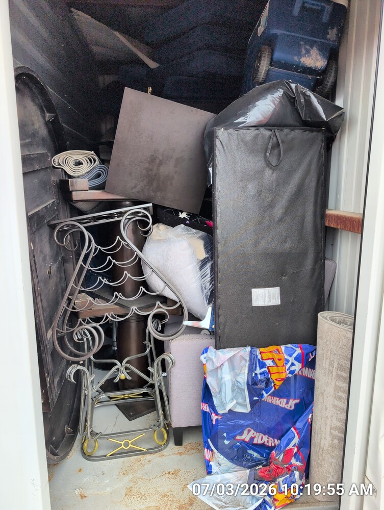 Storage of Welland Ave  auction IB-4276 30