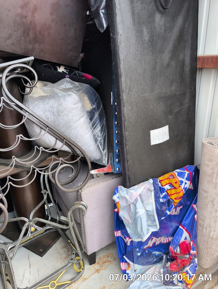 Storage of Welland Ave  auction IB-4276 40
