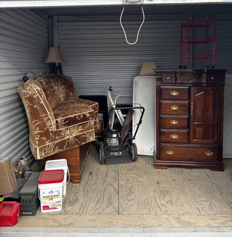 Clutter Busters Storage  auction IB-5925