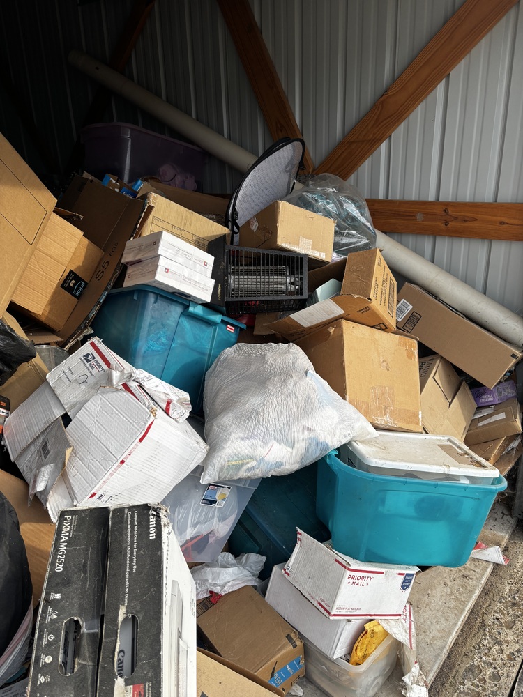 Clutter Busters Storage  auction IB-8045 20