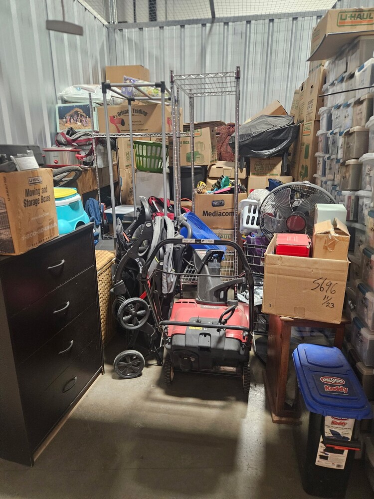 Thats STORbiz - Cedar Rapids Iowa  auction IB-5961 10