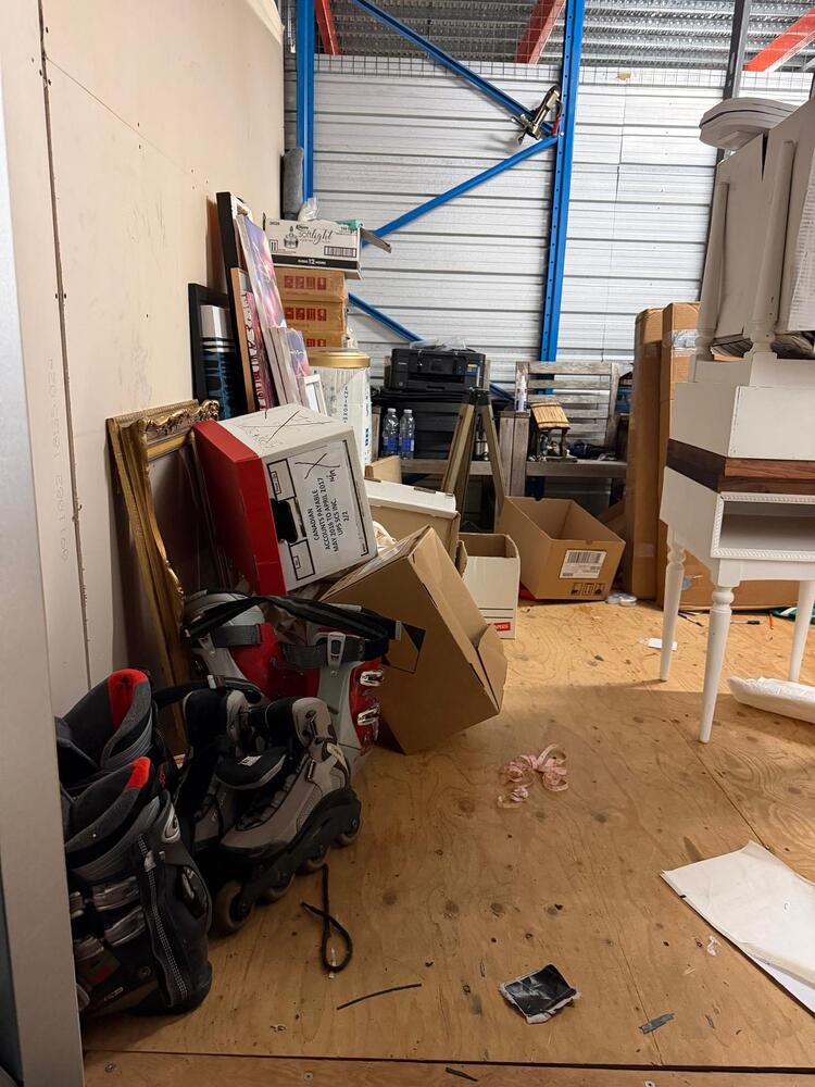 3107 -StorageMart  Downtown  auction IB-1682 10