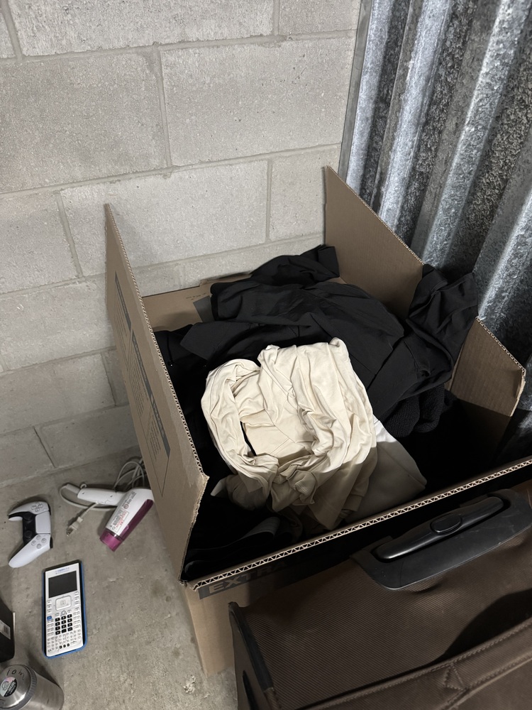 Space Centre Storage  auction IB-4046 50