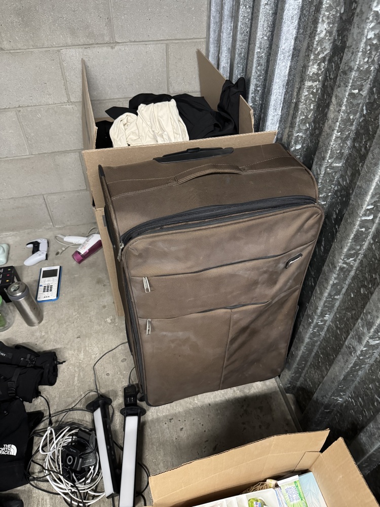 Space Centre Storage  auction IB-4046 60